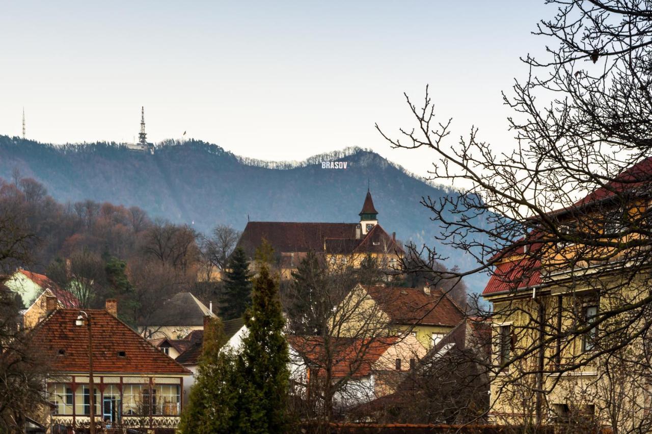 Cazare De Mijloc Braszów Zewnętrze zdjęcie